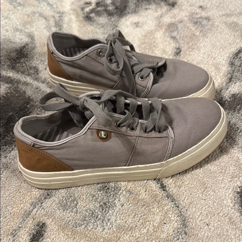 Taos Gray and Brown Casual Sneakers